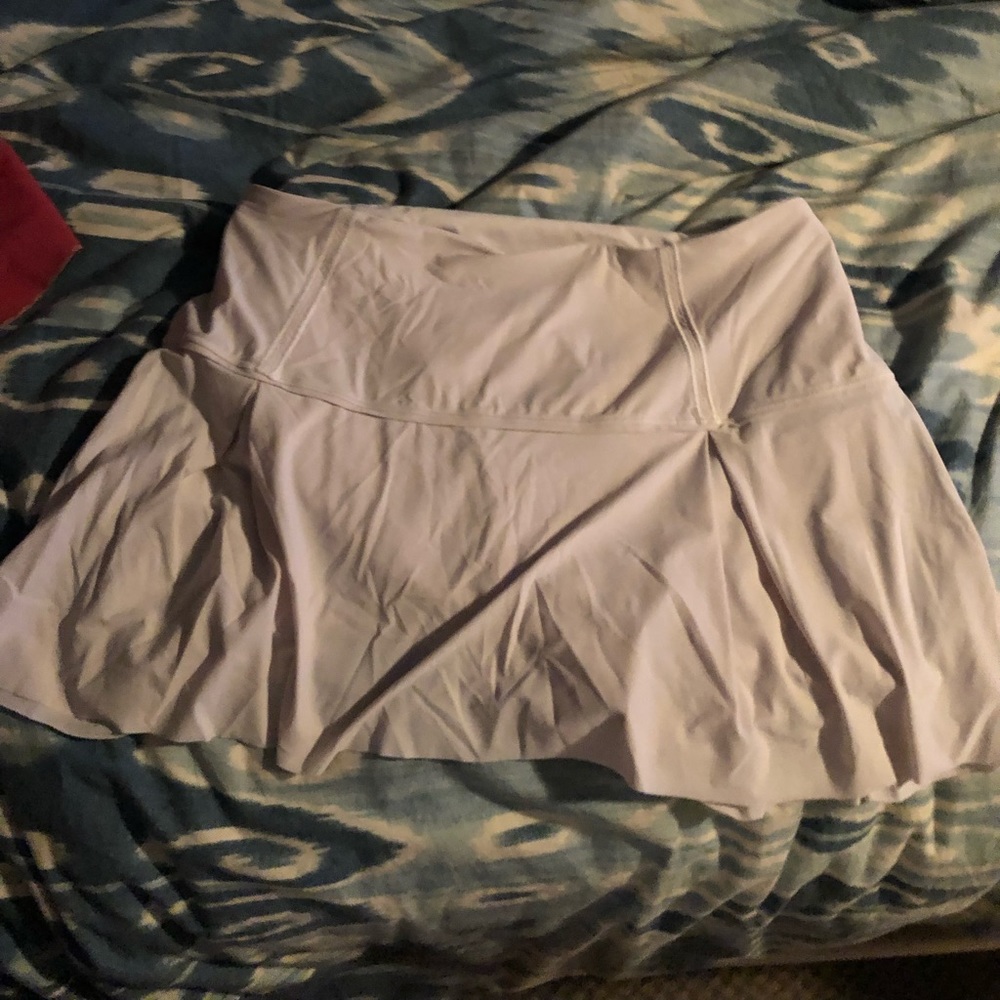 Lululemon size 8 skirt